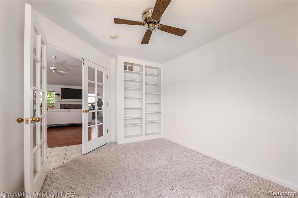 42833 HUNT CLUB Boulevard, Sterling Heights, MI 48314 — Photo 44