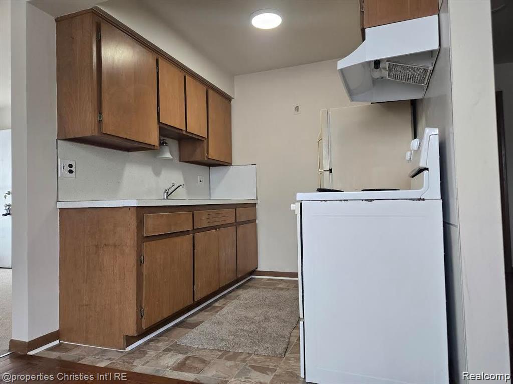 20231 Kelly Road, Harper Woods, MI 48225 — Photo 10