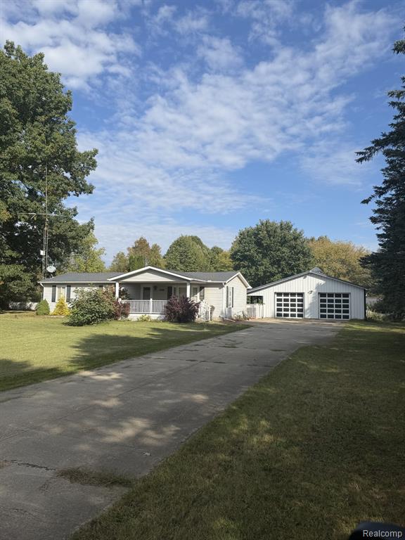 4246 N Van Dyke Road, Brown, MI 48416