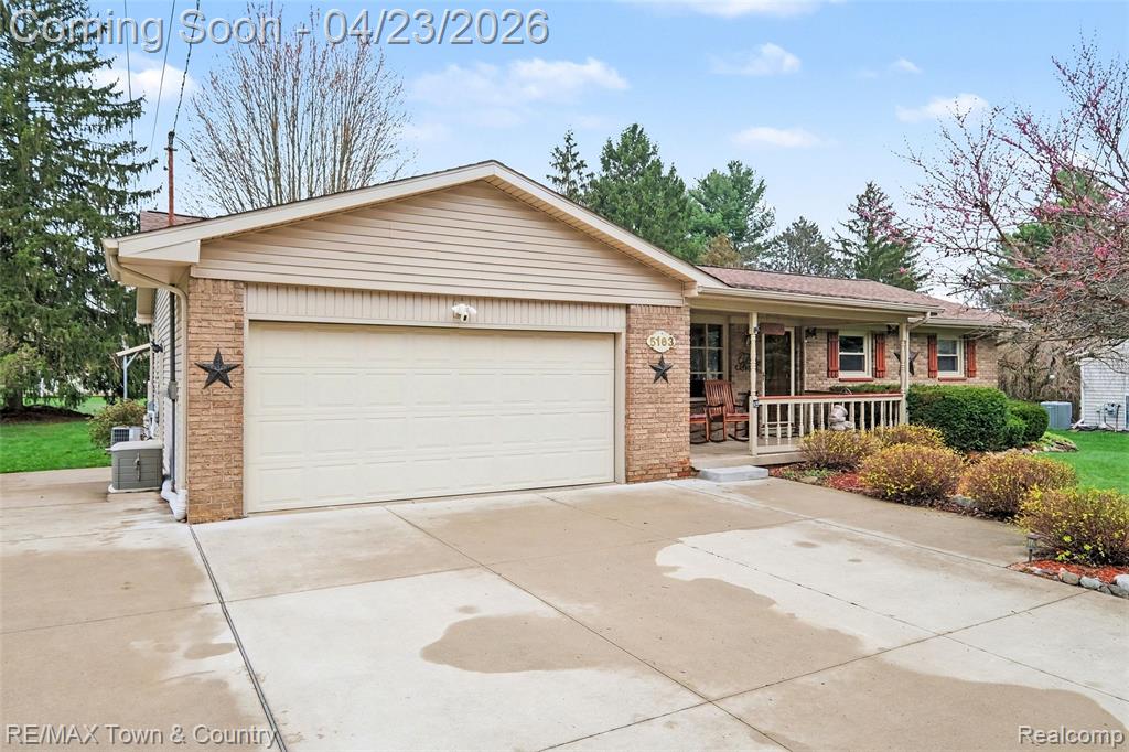 5163 Blossom Drive, Flushing, MI 48433 — Photo 26