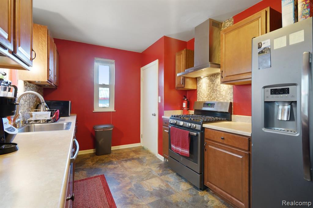839 E Bennett Avenue E, Ferndale, MI 48220 — Photo 10