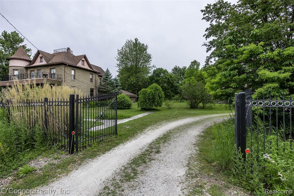 4304 Church Road, Casco, MI 48064 — Photo 2
