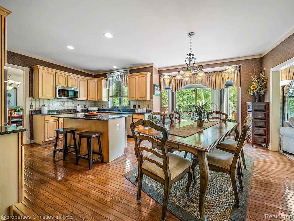 17070 CARRIAGE Way, Northville, MI 48168 — Photo 11