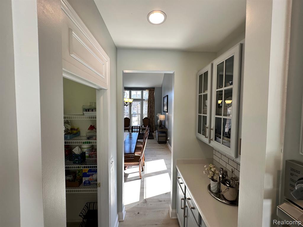 16983 COURVILLE Drive, Northville, MI 48168 — Photo 18