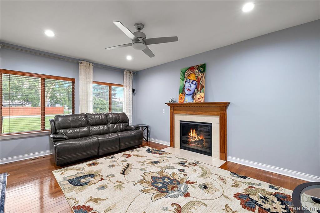 48 Starr Drive, Troy, MI 48083 — Photo 28