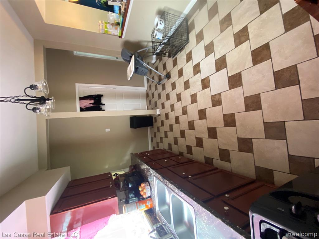 5125 Renville Street, Detroit, MI 48210 — Photo 35