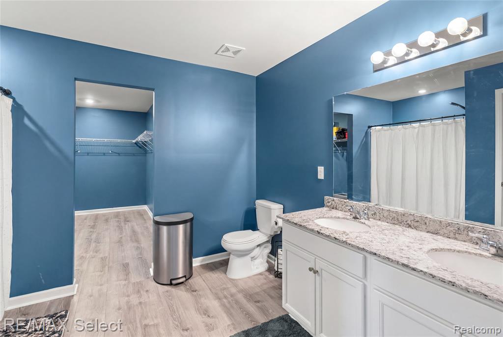 8371 Crossbow Court, Grand Blanc, MI 48439 — Photo 37