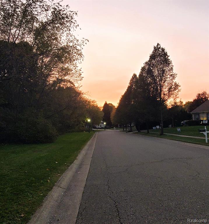 612 CARRIAGE Way, Davison, MI, 48423