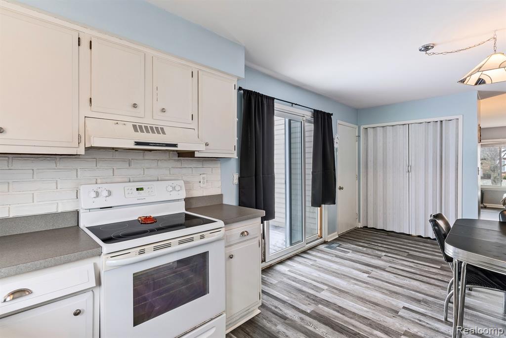 9101 ARLINGTON Drive, Ypsilanti, MI 48198 — Photo 14