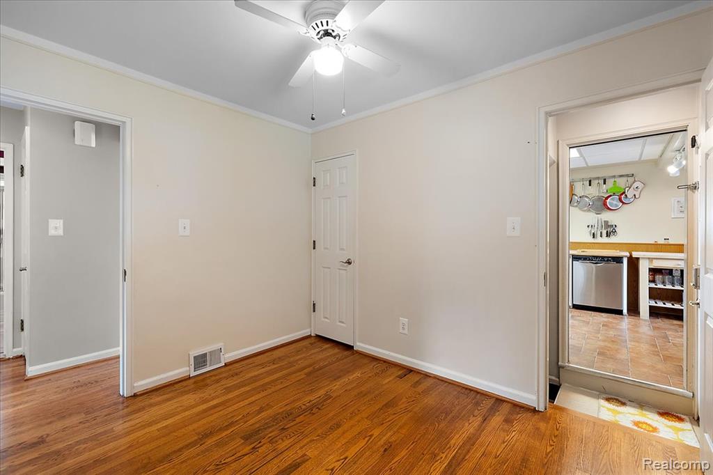 436 W Sunnybrook Drive, Royal Oak, MI 48073 — Photo 20