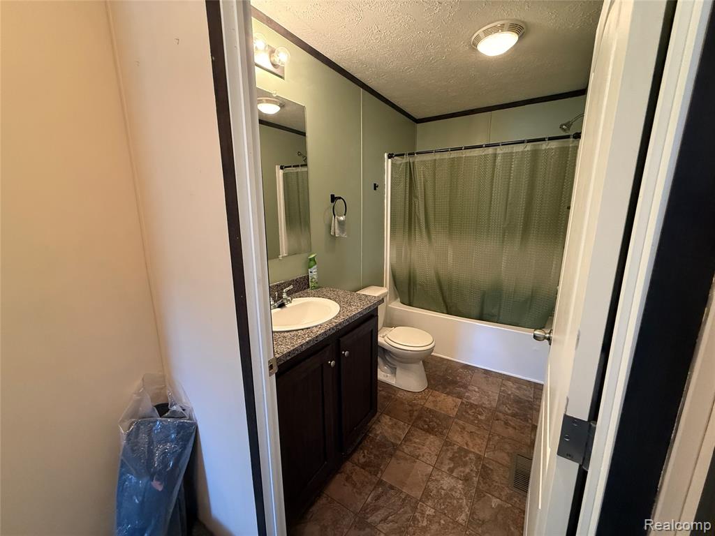 1101 Forest Lane, Columbus, MI — Photo 46