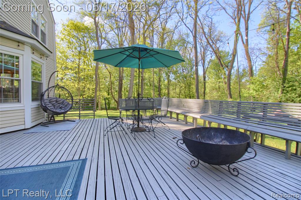47300 Maplebrook, Northville, MI 48168 — Photo 47