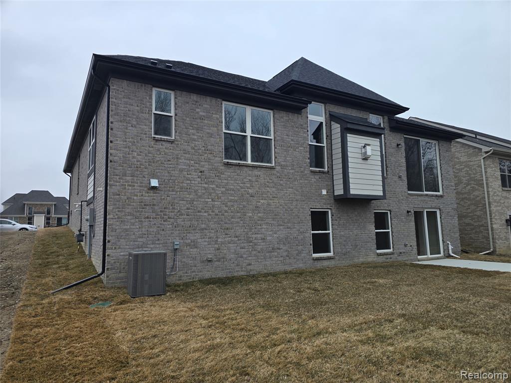 4172 Blossom Drive, Sterling Heights, MI 48314 — Photo 30