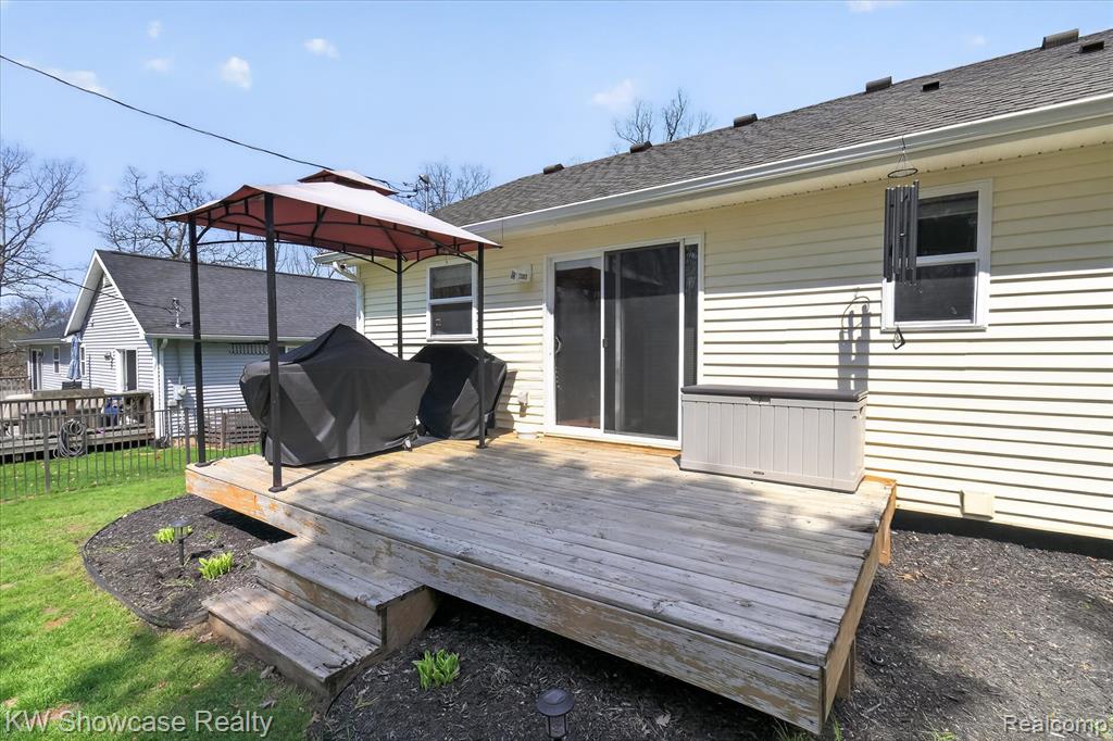 662 Tierney Avenue, Highland, MI 48356 — Photo 33