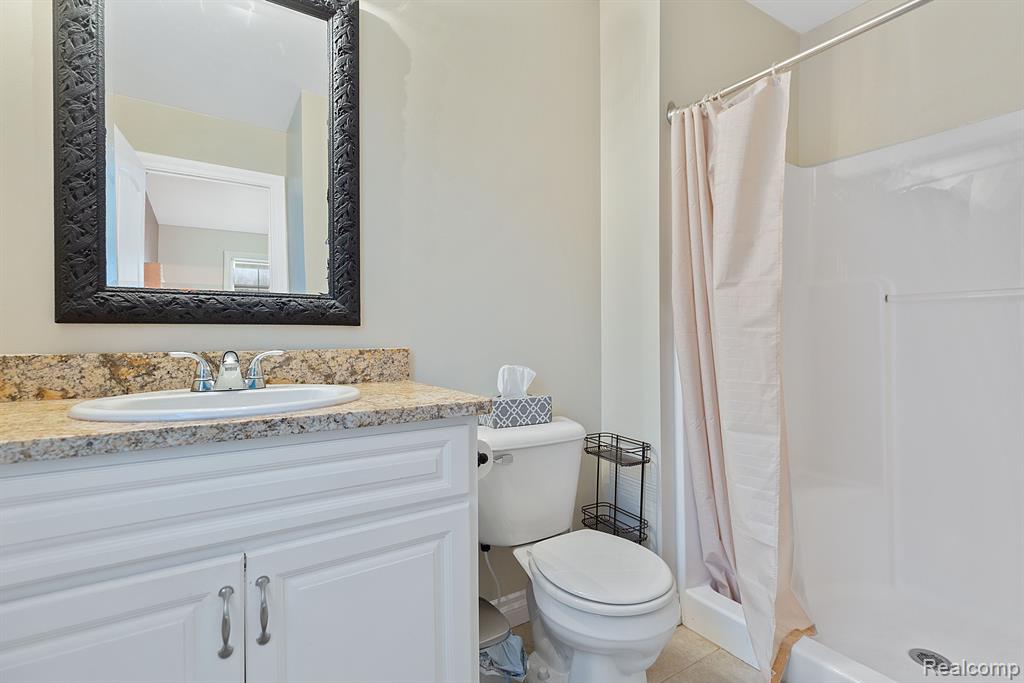 53743 CHAMPLAIN Street, Macomb, MI 48042 — Photo 22