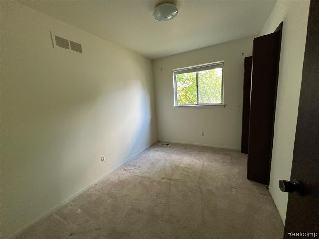 4136 Ironside Drive, Waterford, MI 48329 — Photo 13