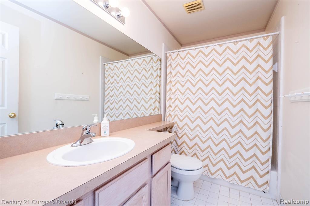 41898 RIVERWOOD Court, Canton, MI 48187 — Photo 25