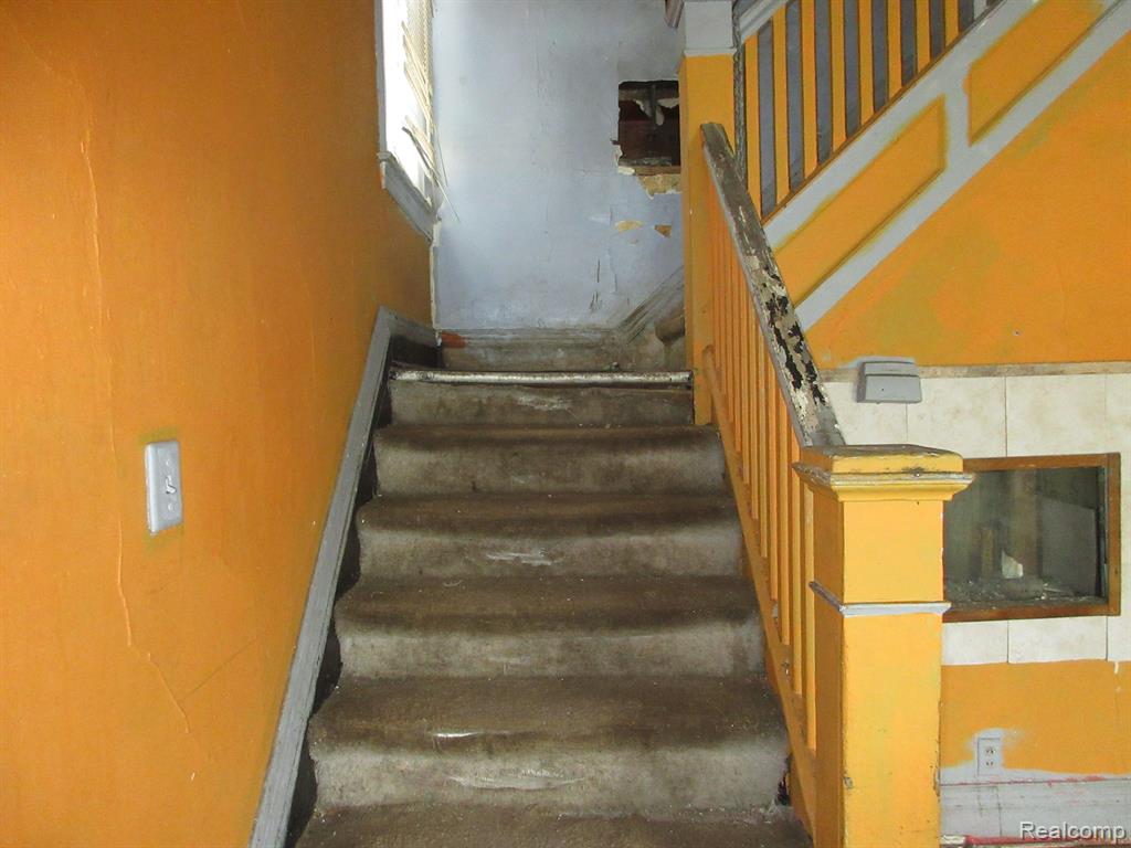 5409 FISCHER Street, Detroit, MI 48213 — Photo 8