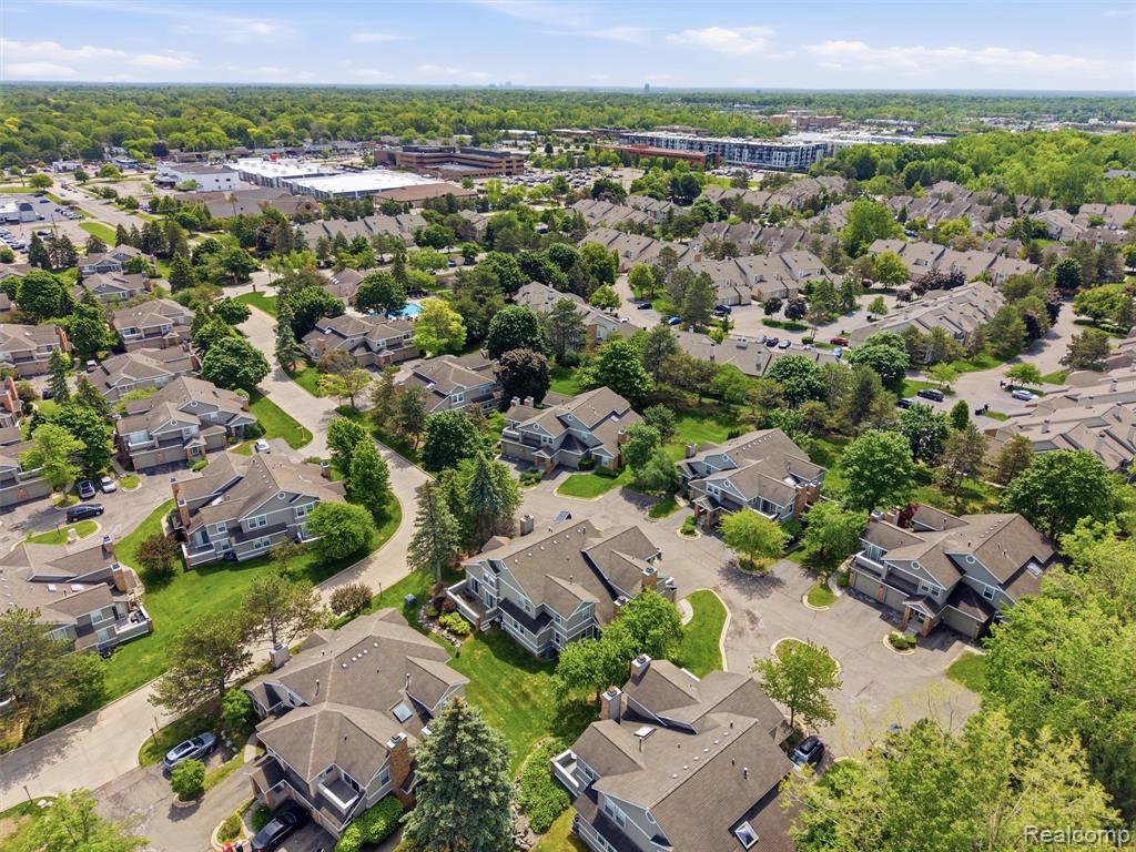 6605 Firestone Court, West Bloomfield, MI — Photo 36