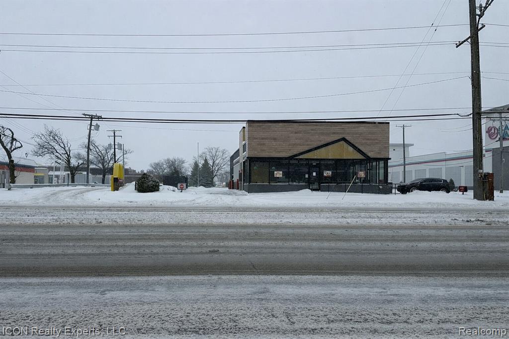 1235 W 14 Mile Road - Photo 3