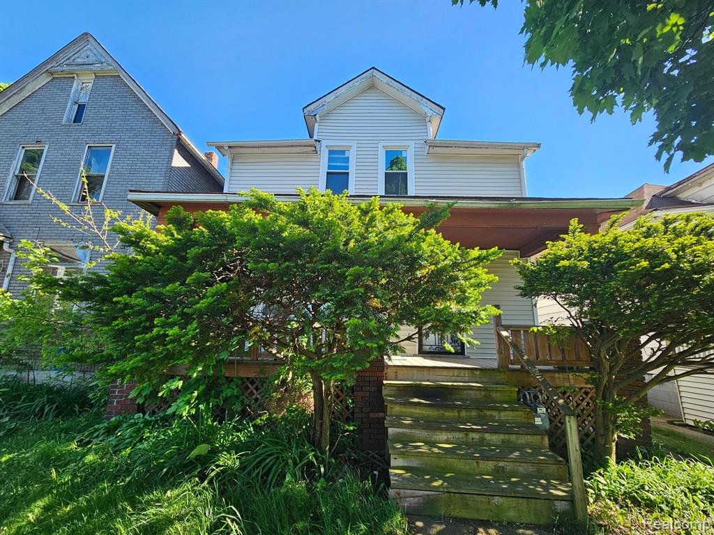 10126 WOODLAWN Street, Detroit, MI 48213 — Photo 2