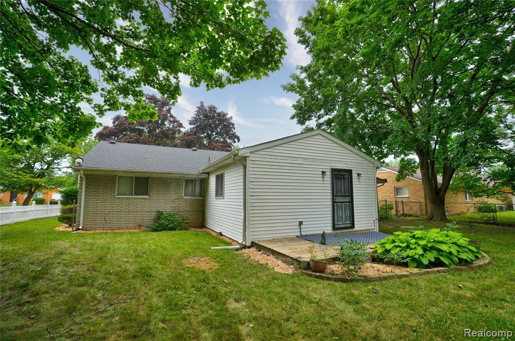 2971 Welland Drive, Saginaw, MI 48601 — Photo 10