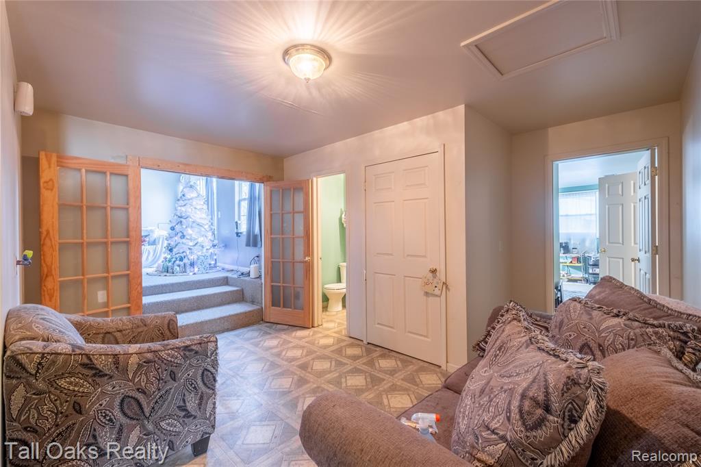 6054 E Pierson Road, Flint, MI 48506 — Photo 21