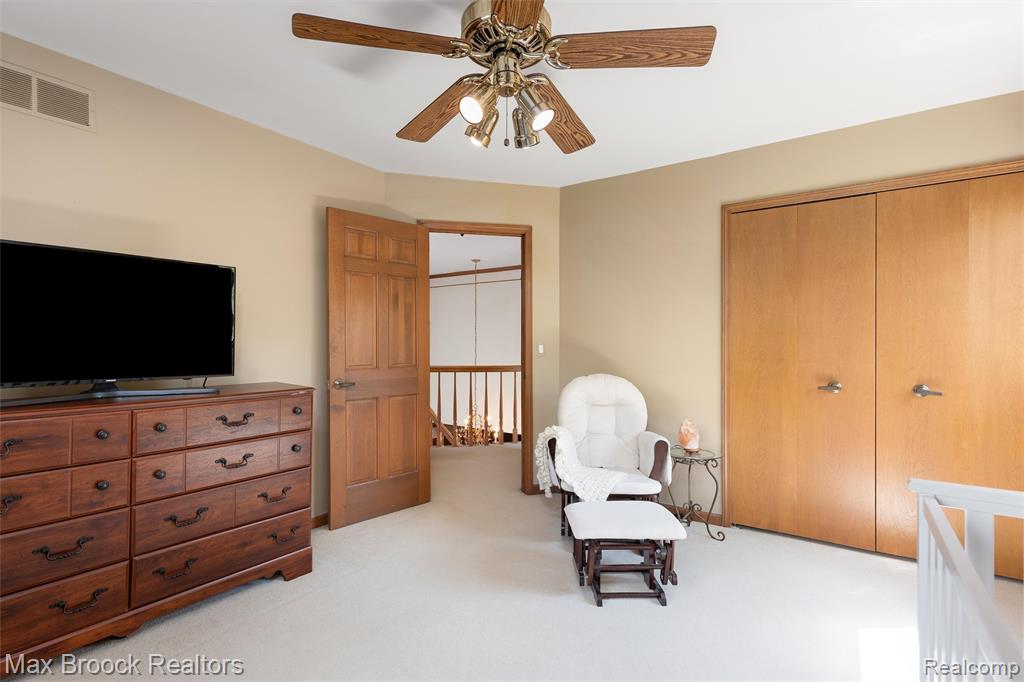 885 Timberline Drive, Rochester Hills, MI 48309 — Photo 32