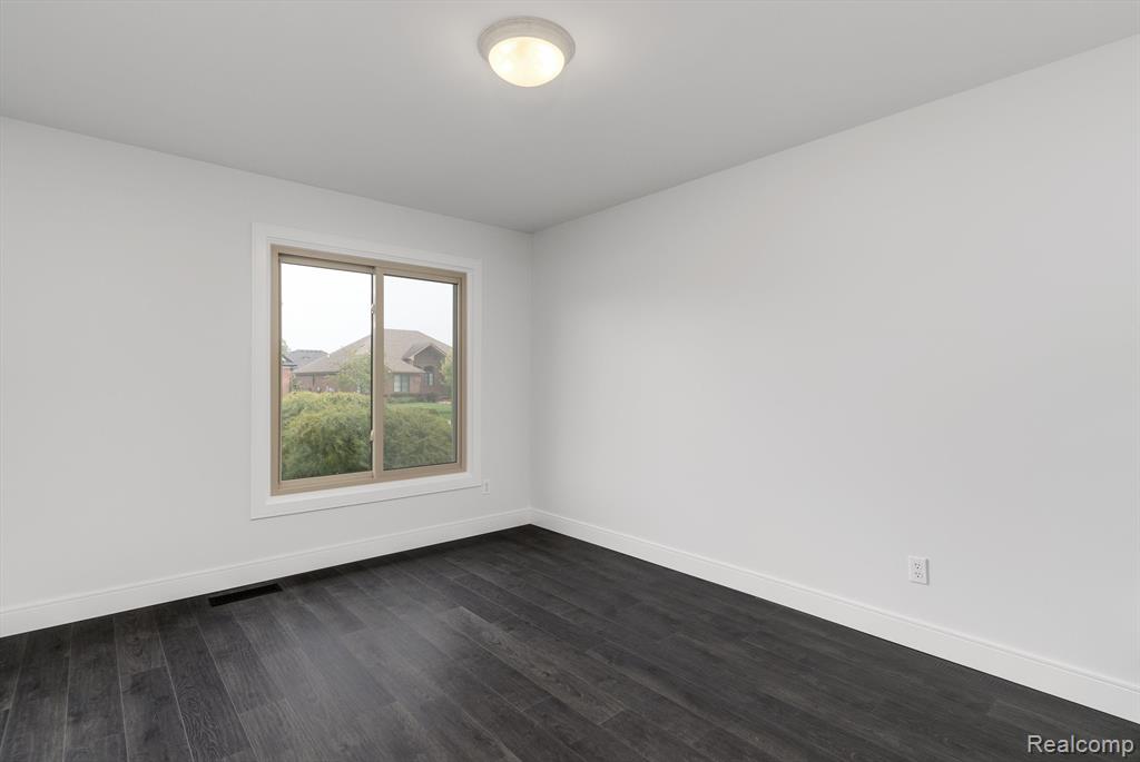 54591 Hibiscus Drive, Macomb, MI 48042 — Photo 24