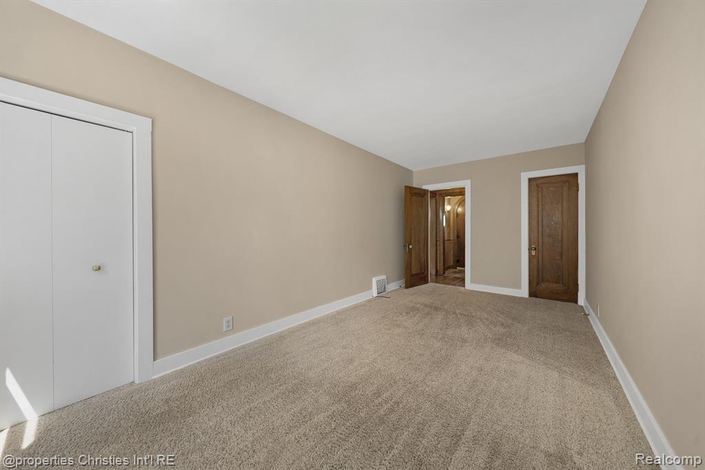 537 W 3RD Street, Rochester, MI 48307 — Photo 18