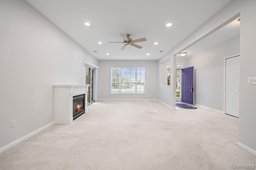 45622 WARWICK Drive, Macomb, MI 48044 — Photo 8