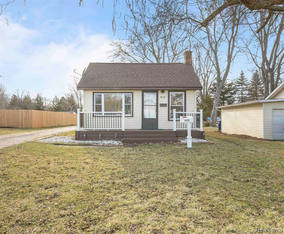 410 S Woodworth Street, Corunna, MI 48817 — Photo 7