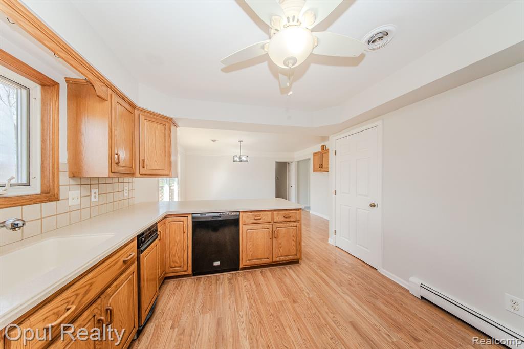 8105 LINDSEY Road, Casco, MI 48064 — Photo 8