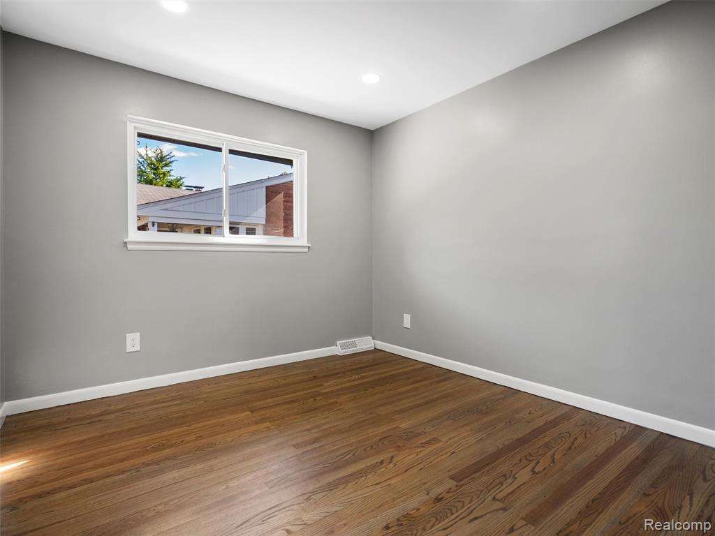 4041 Yorba Linda Boulevard, Royal Oak, MI 48073 — Photo 35