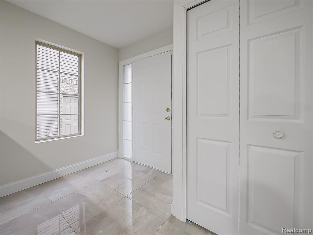 1730 E Woodruff Avenue, Hazel Park, MI 48030 — Photo 4
