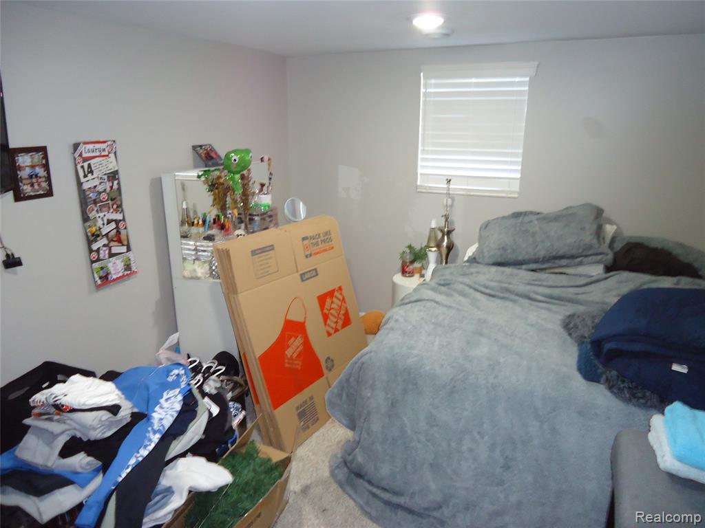 370 Adams Road, Saginaw, MI 48609 — Photo 32