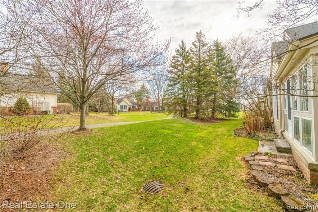 39612 GREENBRIER Court, Northville, MI 48168 — Photo 6