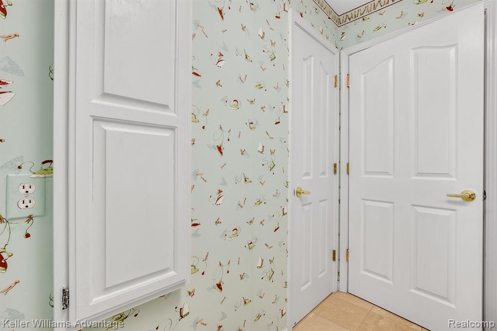 39438 VILLAGE RUN Drive, Northville, MI 48168 — Photo 28
