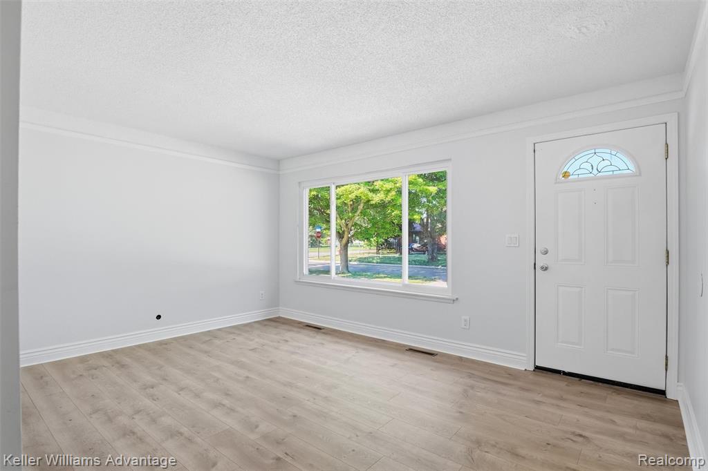9883 William Street, Taylor, MI 48180 — Photo 8