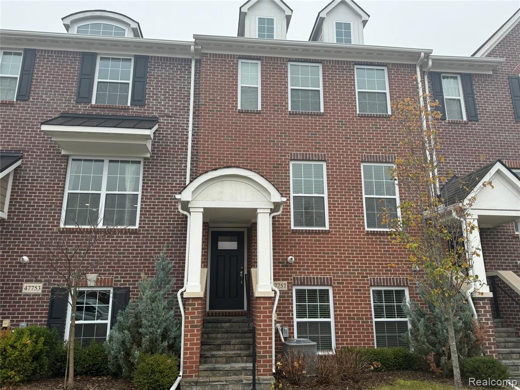 47757 Hillcrest Drive, Northville, MI — Photo 2