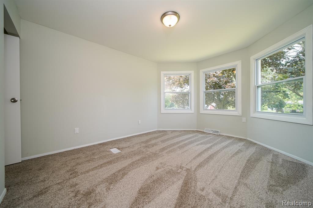 4865 Huston Drive, Lake Orion, MI — Photo 34