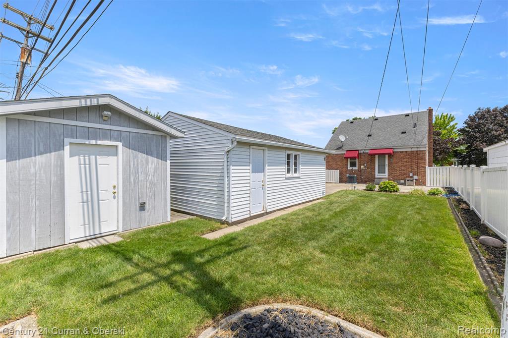 7146 Luana Avenue, Allen Park, MI 48101 — Photo 35