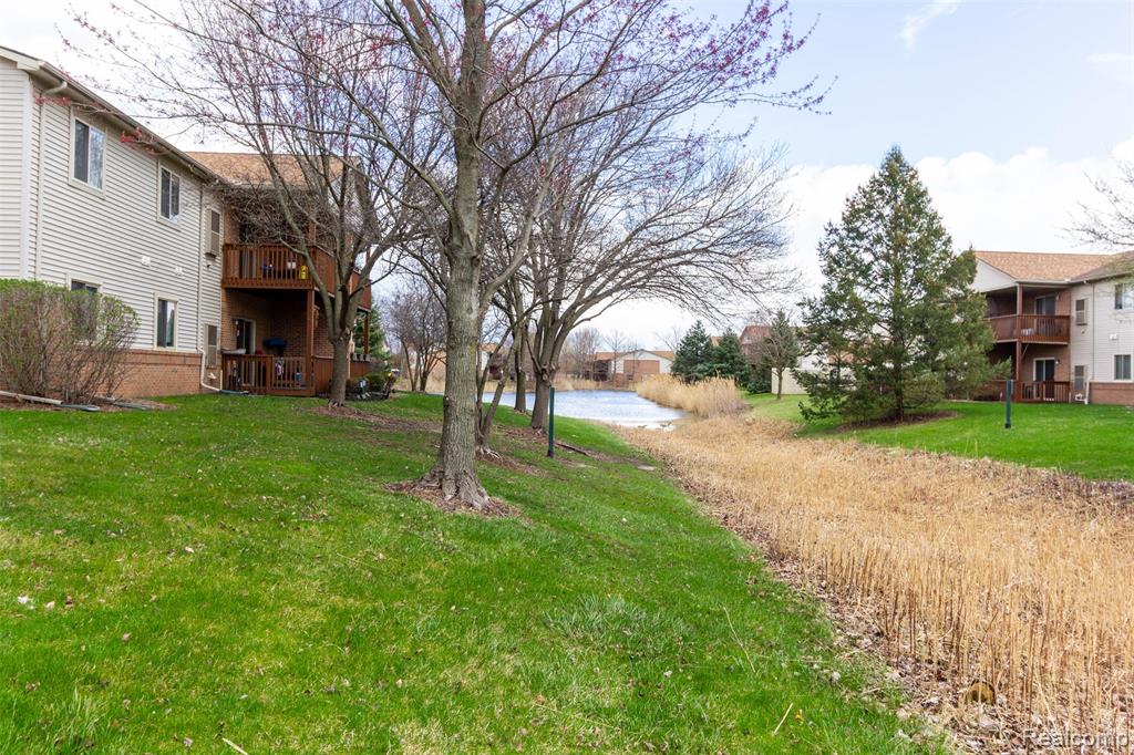 9747 Wildflower Court, Van Buren, MI 48111 — Photo 26