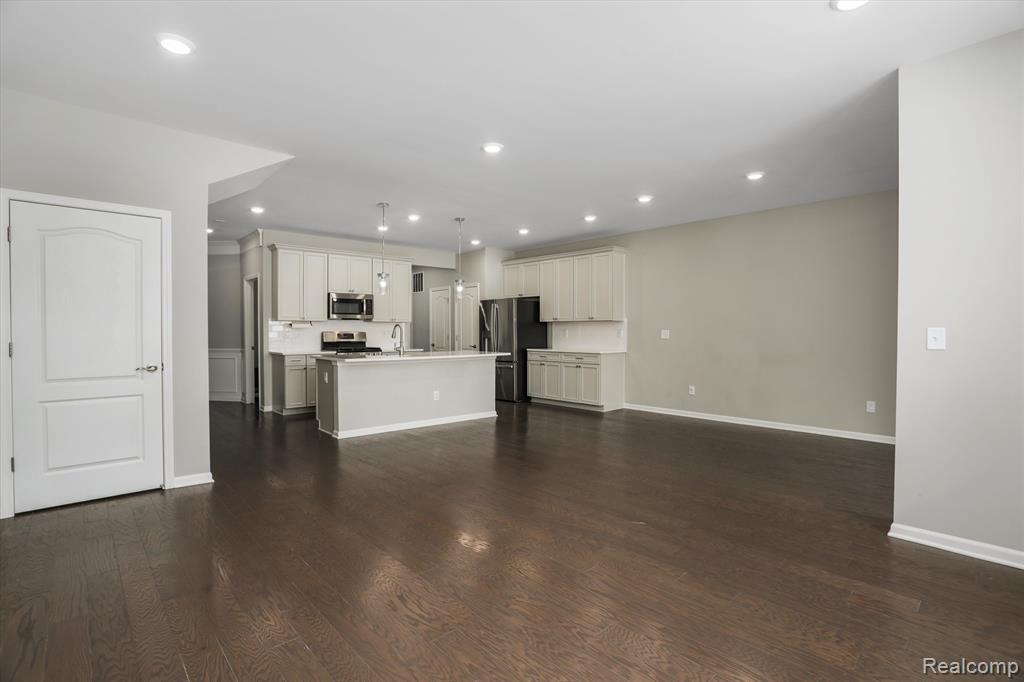 4974 Glenora Drive, Lake Orion, MI — Photo 10