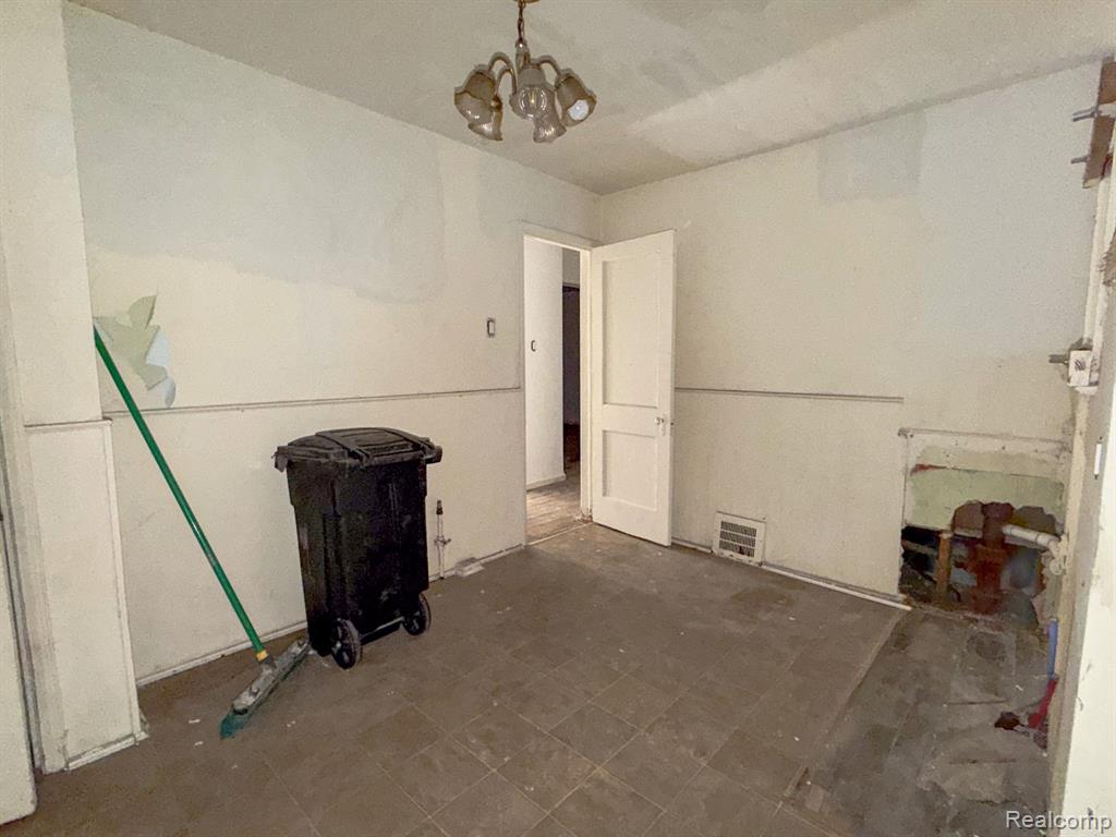 12441 Lansdowne Street - Photo 5