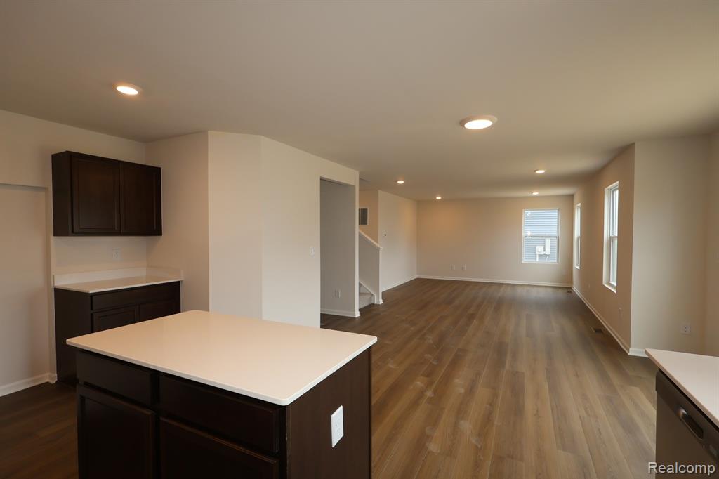 642 Harvest Way, Chelsea, MI 48118 — Photo 9