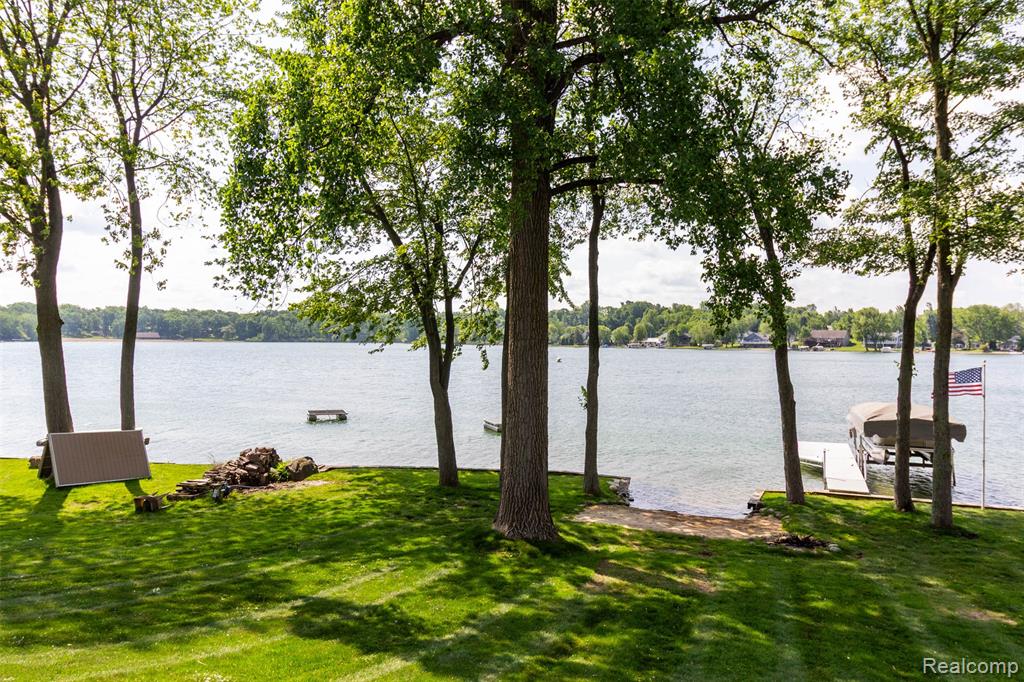 6081 Byram Lake Drive, Linden, MI 48451 — Photo 58
