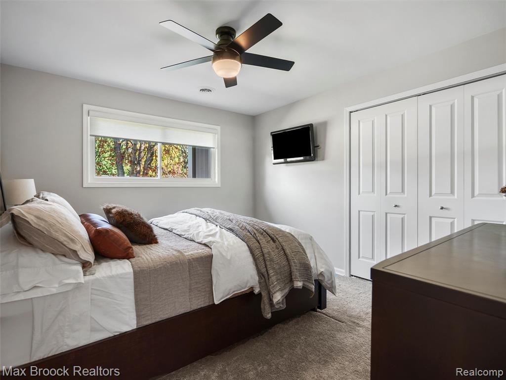 4740 Burnley Drive, Bloomfield Hills, MI 48304 — Photo 38