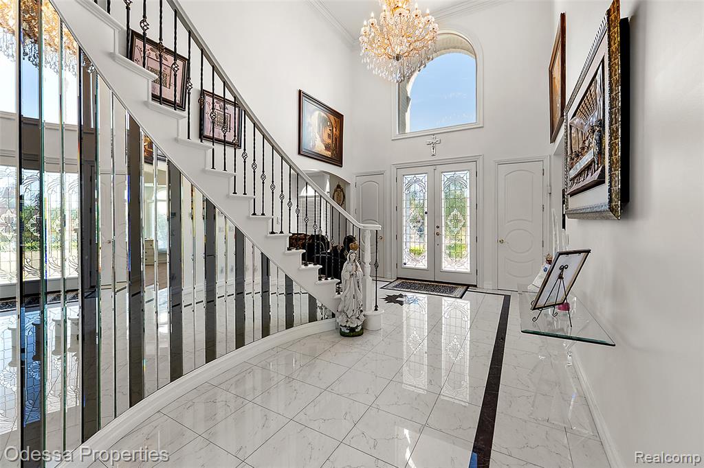 12984 Azure Drive, Utica, MI 48315 — Photo 10