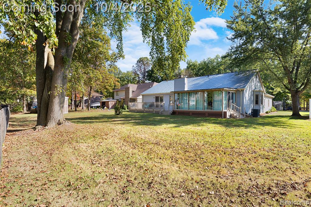 8614 Island Boulevard, Grosse Ile, MI 48138 — Photo 25